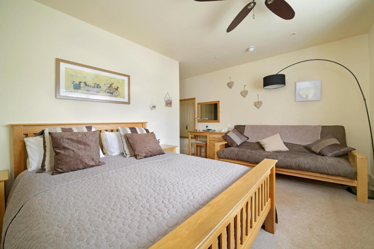 Masons Arms Hotel Montacute Ngoại thất bức ảnh
